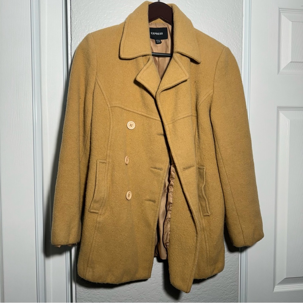 Express • Coat • Wool Blend • Tan/Brown • 9/10 • Winter • Fall